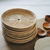 Hooux Handmade Rattan Tray Round Food Fruit Bread Serving Plate Small Stuff Storage Organizer Picnic Baskets Home Kitchen Table Decor